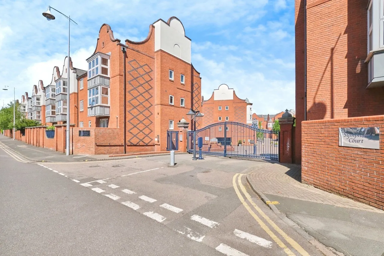 Symphony Court, Birmingham, B16, photo 7