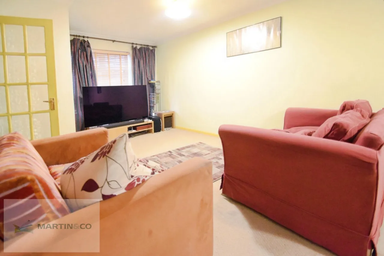 Rembrandt Way, KT12, photo 4