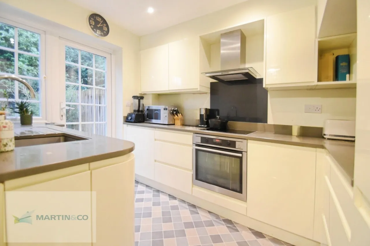 Rembrandt Way, KT12, photo 6