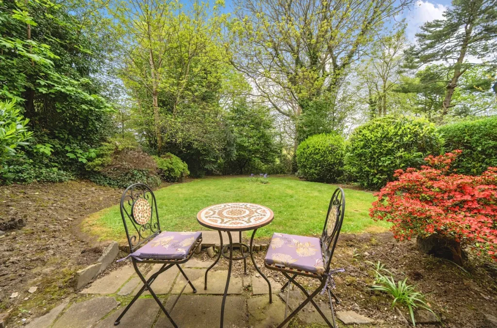 2 bed flat for sale, Shepherds Hill, London, N6