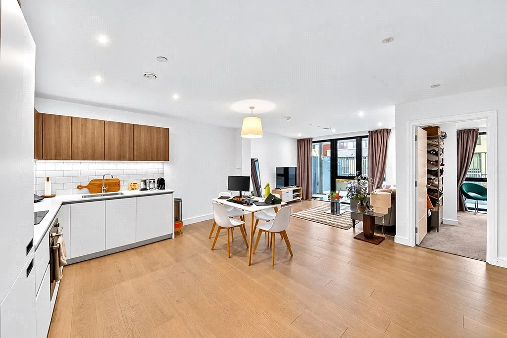 Clapham Road, Brixton, SW9, photo 2
