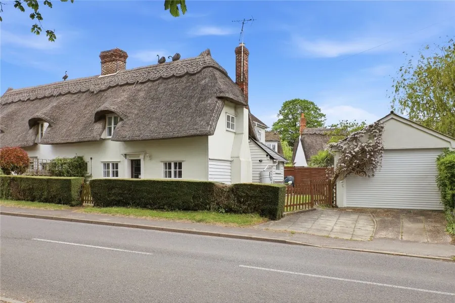 with 3 bedrooms in Debden, Nr Saffron Walden, CB11, photo 11