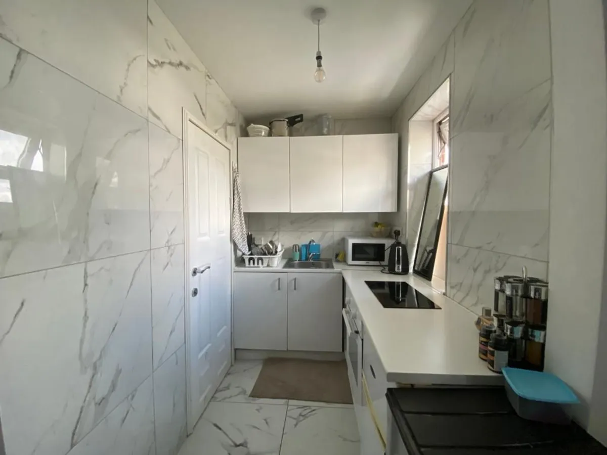 London, NW2, photo 3