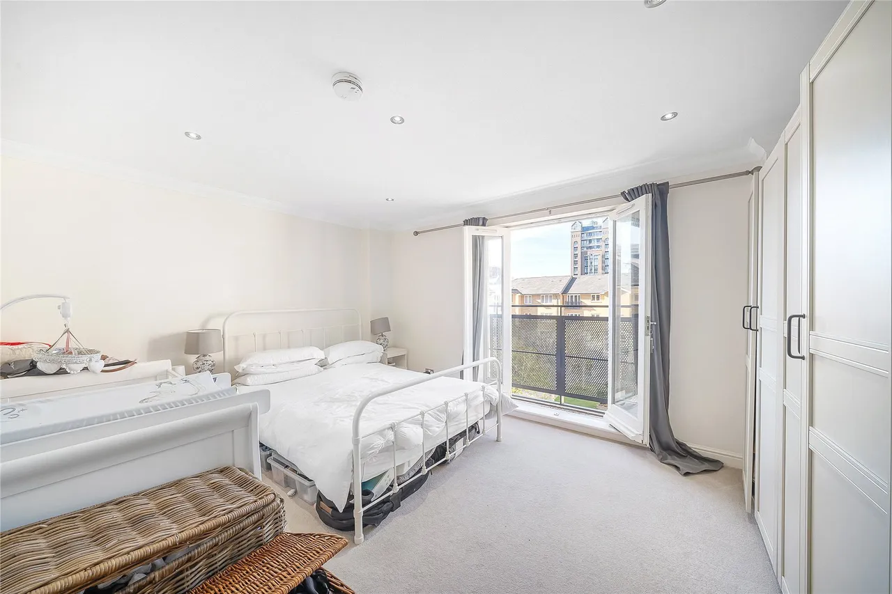 Prices Court, Cotton Row, London, SW11, photo 6