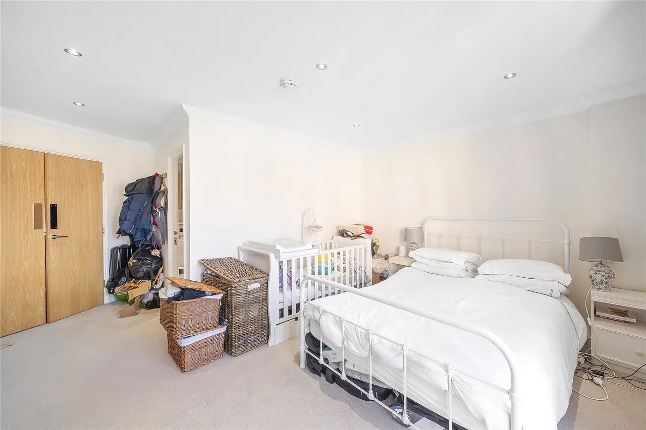Prices Court, Cotton Row, London, SW11, photo 5
