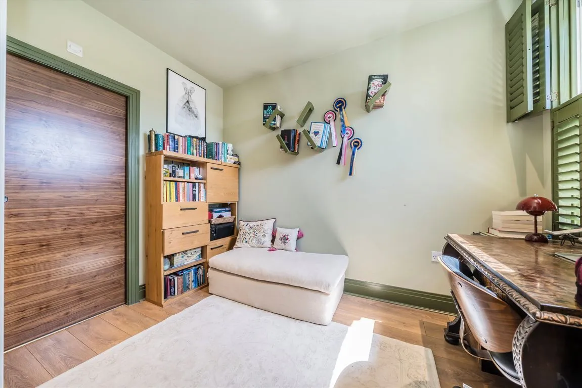 Darwin Road, W5, photo 5
