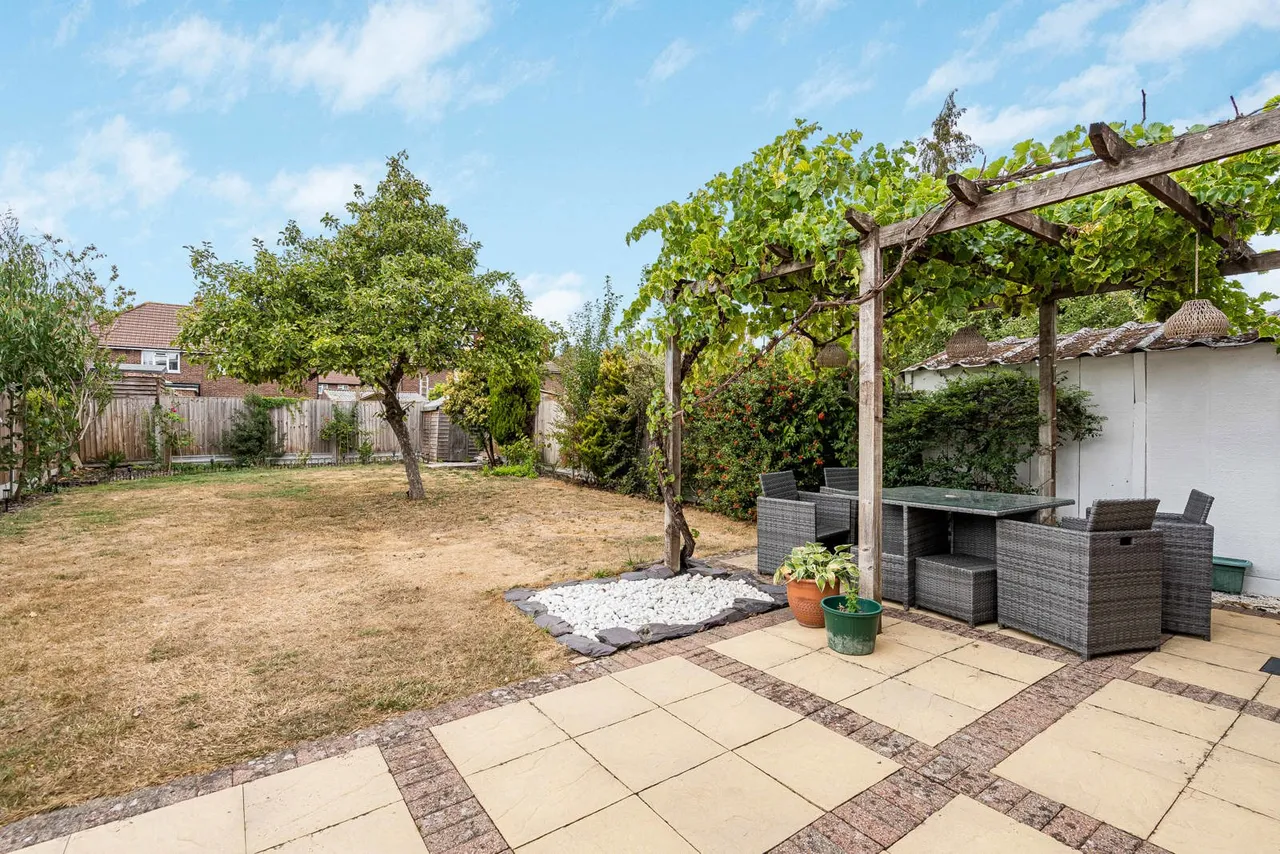 The Crescent, Egham, TW20, photo 8