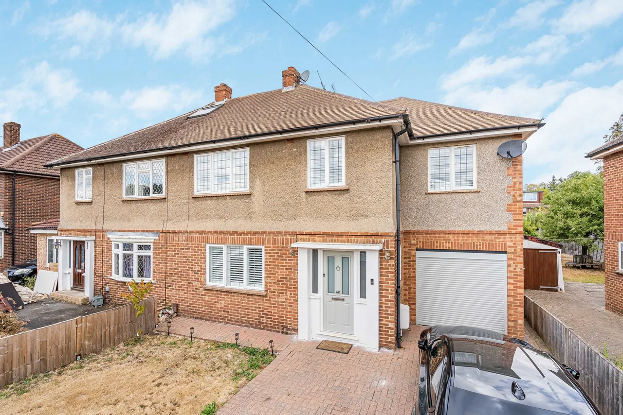 The Crescent, Egham, TW20, photo 32