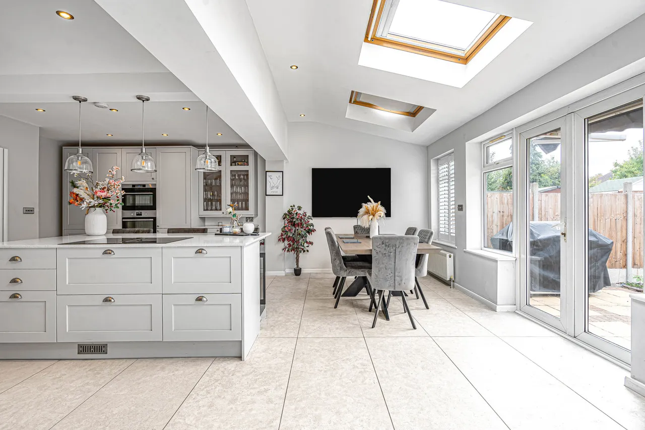 The Crescent, Egham, TW20, photo 23