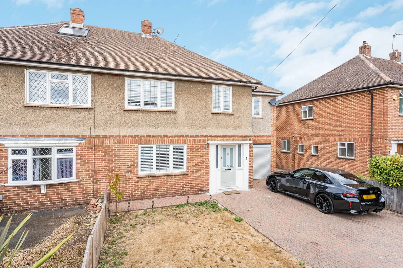 The Crescent, Egham, TW20, photo 33