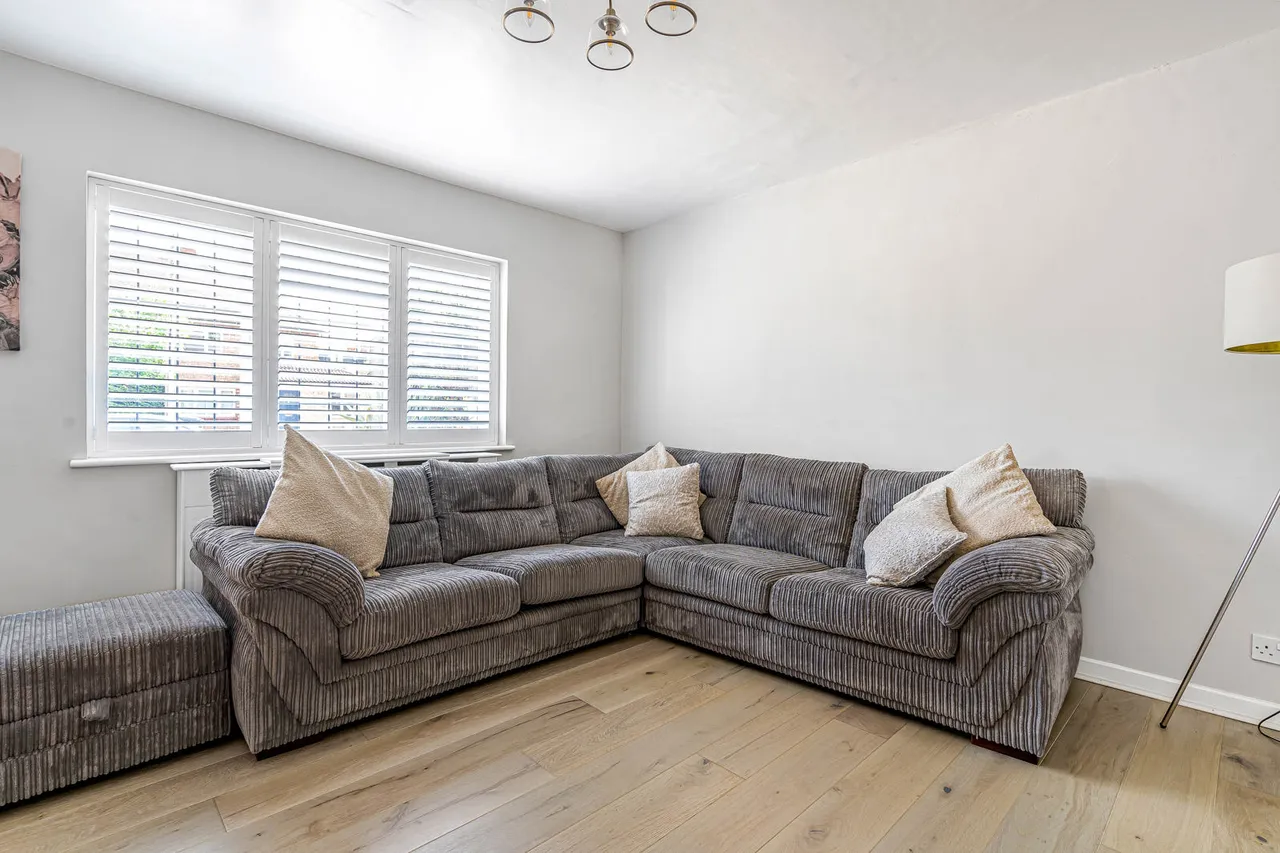 The Crescent, Egham, TW20, photo 12