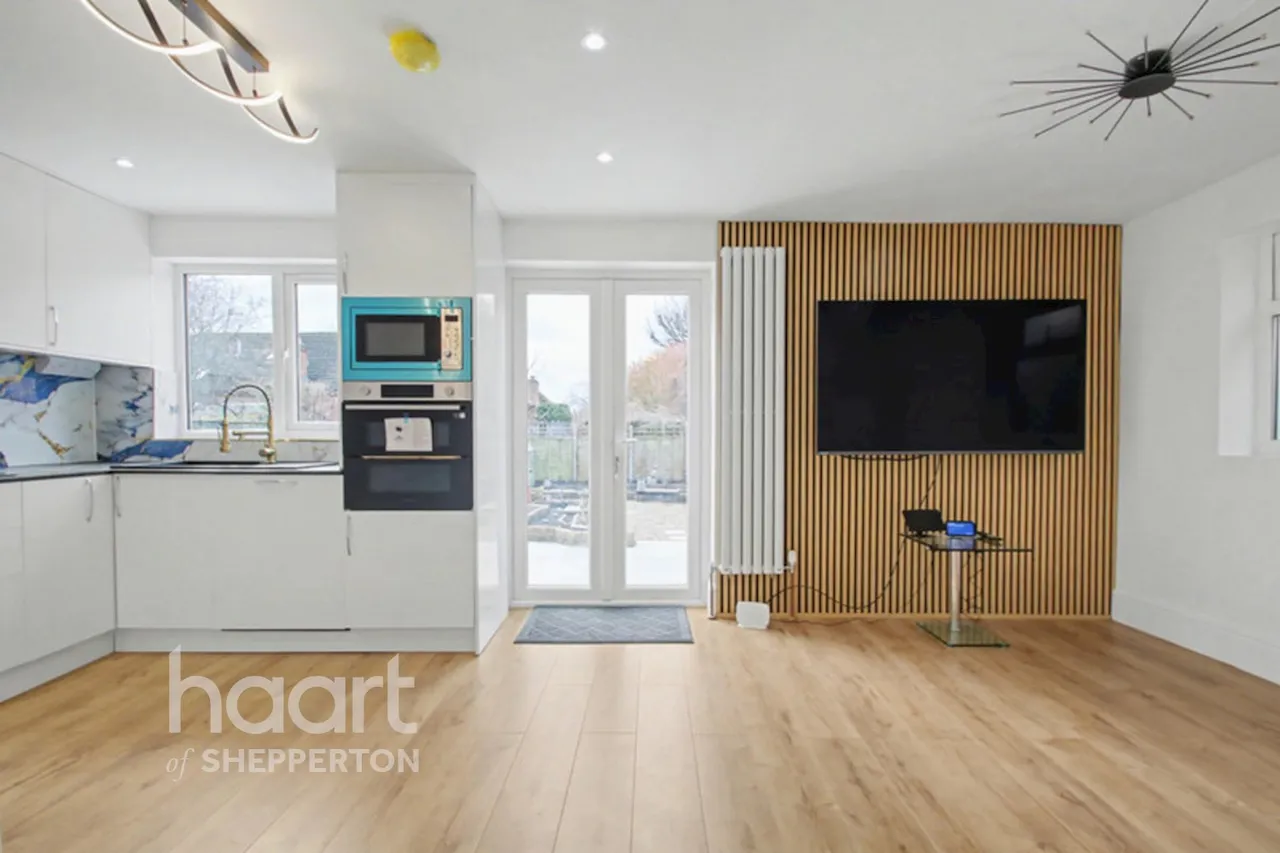 Felix Lane, Shepperton, TW17, photo 4