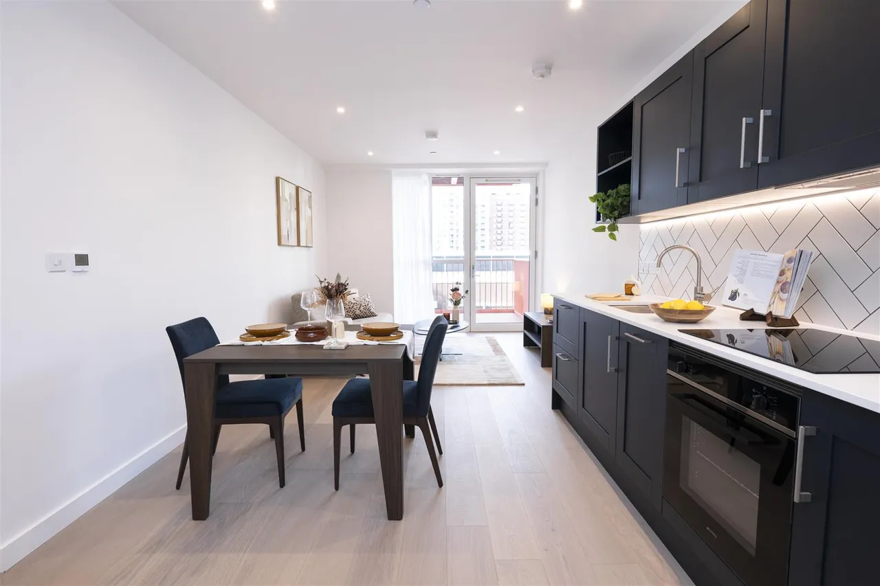 Fulton Road, Wembley, HA9, photo 38