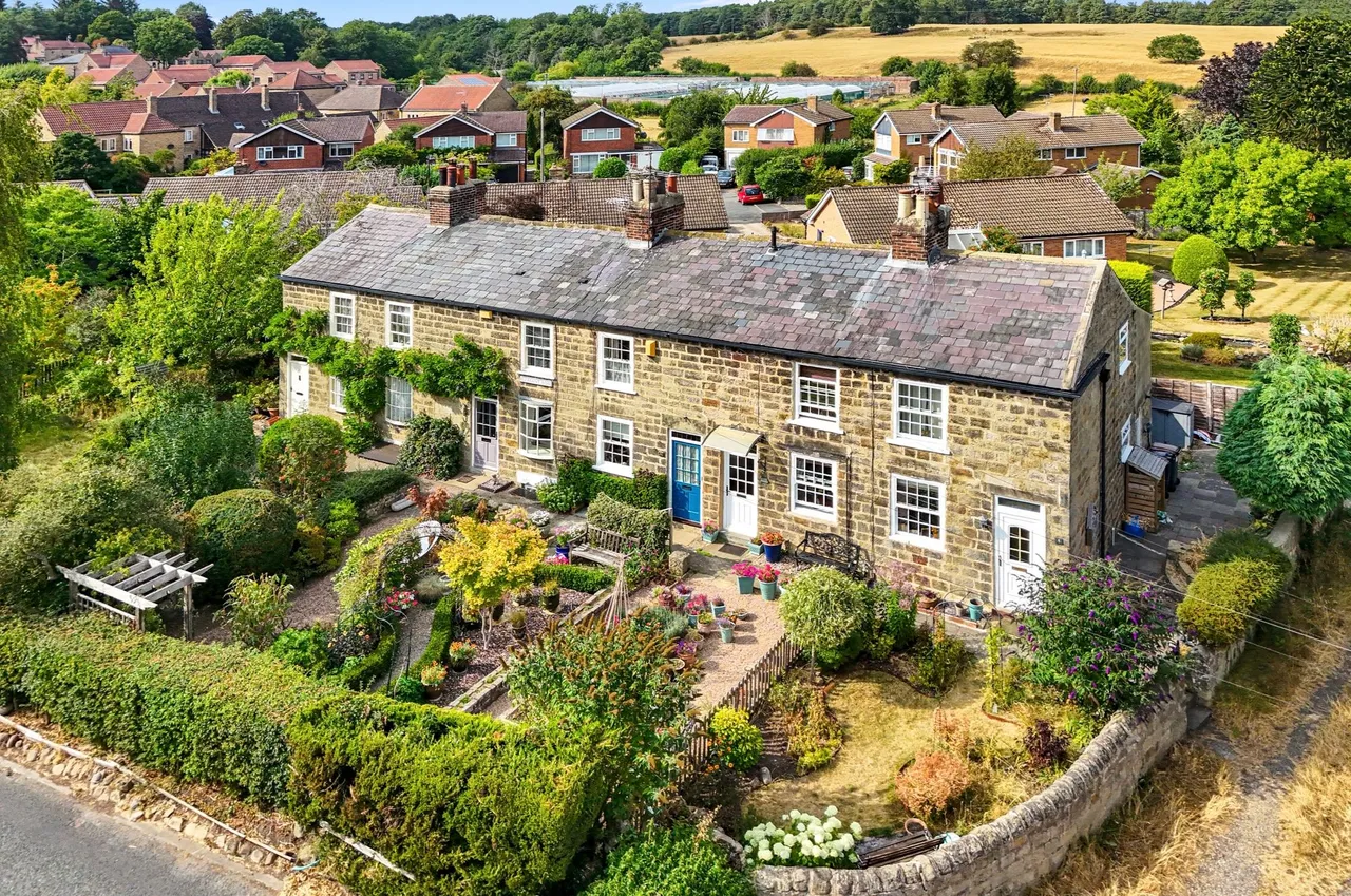 2 bed house for sale, Pleasant Row, Knaresborough, HG5