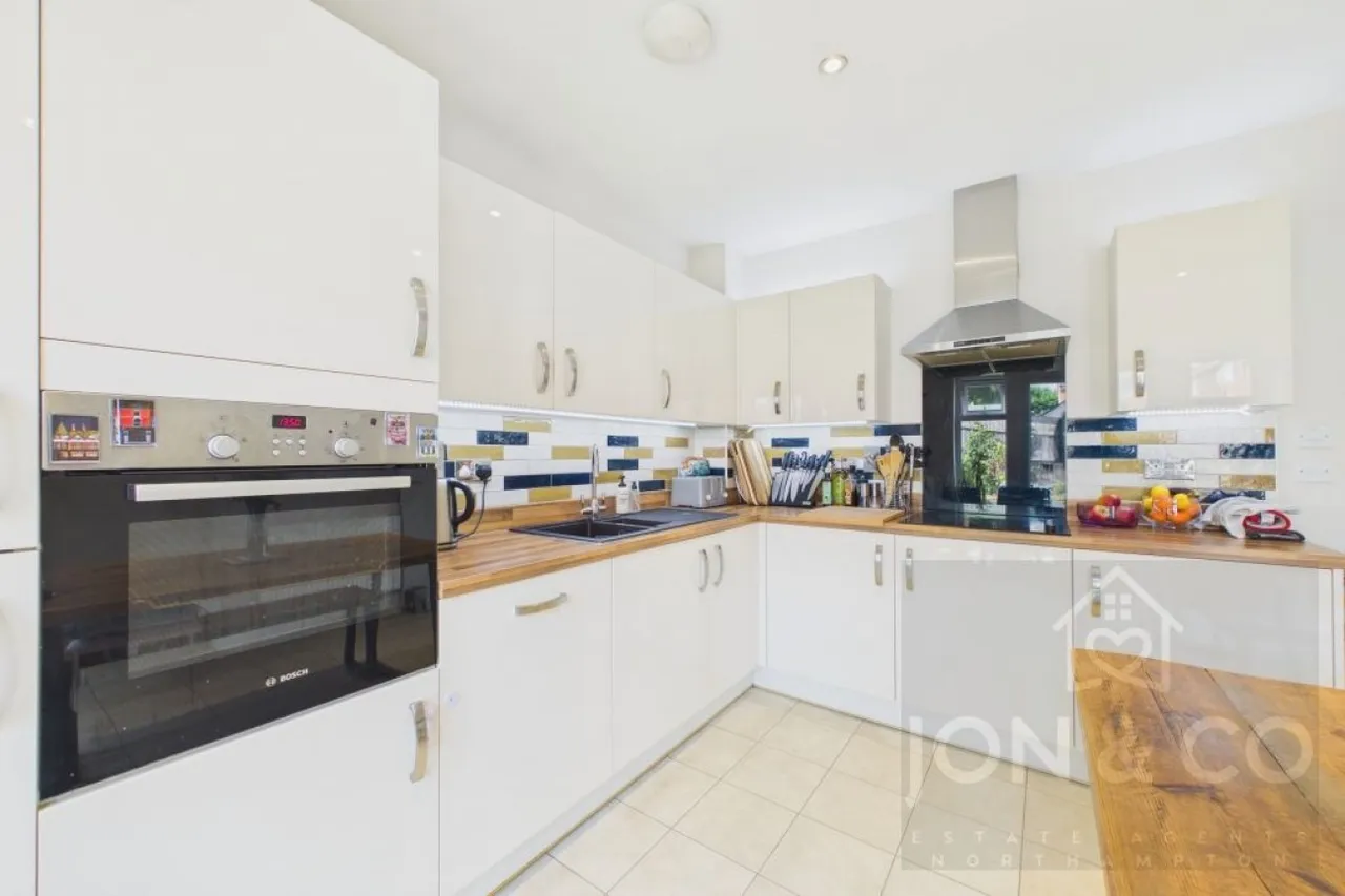 Highwayman Close, Buckton Fields, NN2, photo 2