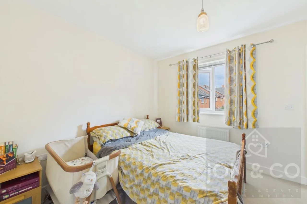 Highwayman Close, Buckton Fields, NN2, photo 6