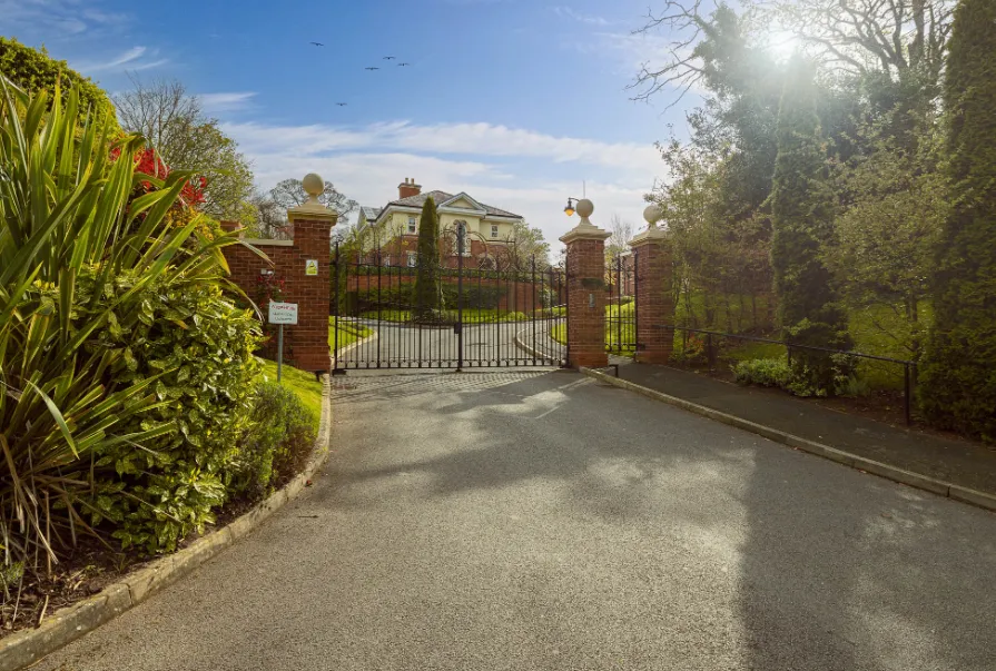 St. Hilarys Park, Alderley Edge, photo 7
