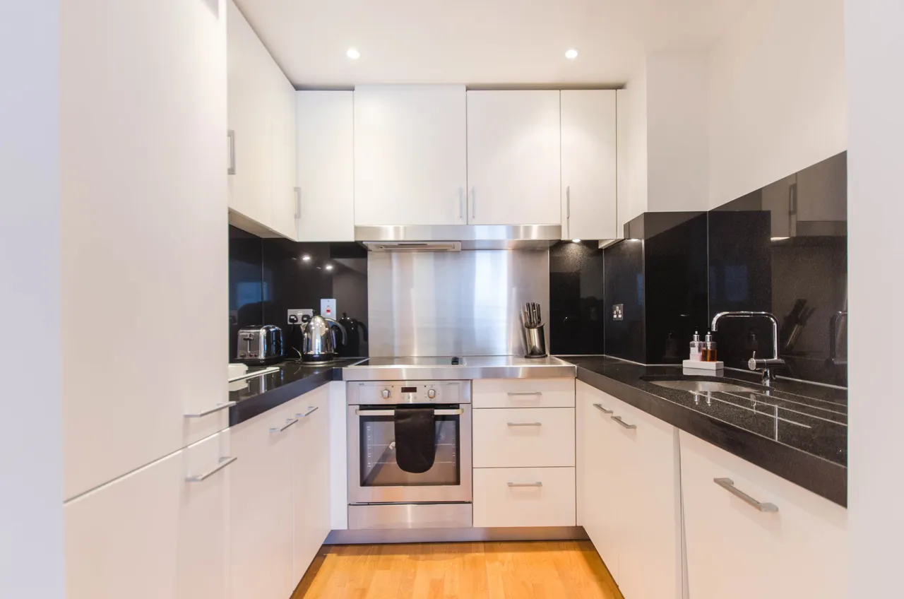 1508 New Providence Wharf, 1 Fairmont Avenue, London, photo 2