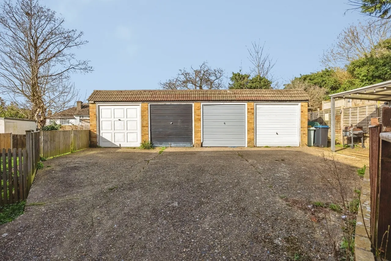 Addison Close, Caterham, Surrey, CR3, photo 10