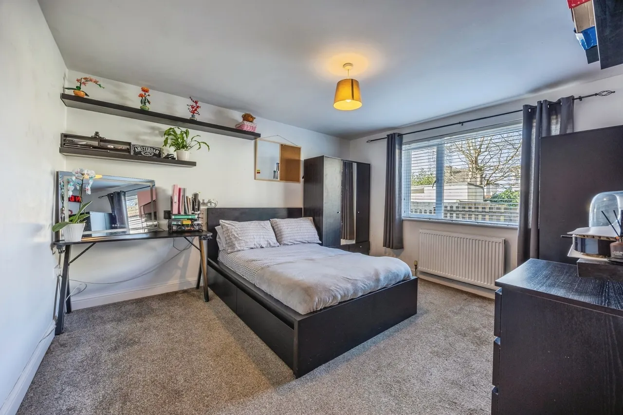 Addison Close, Caterham, Surrey, CR3, photo 4