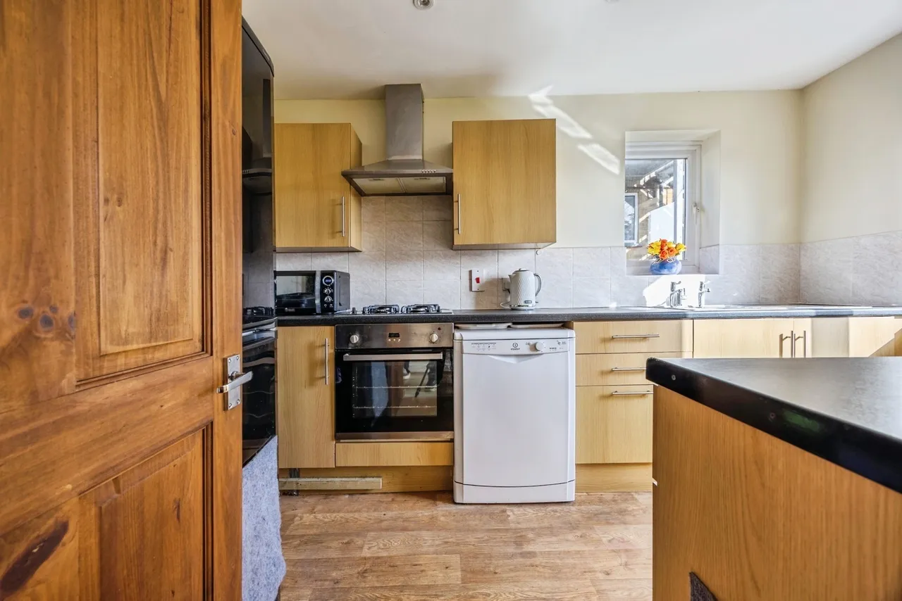 Addison Close, Caterham, Surrey, CR3, photo 7