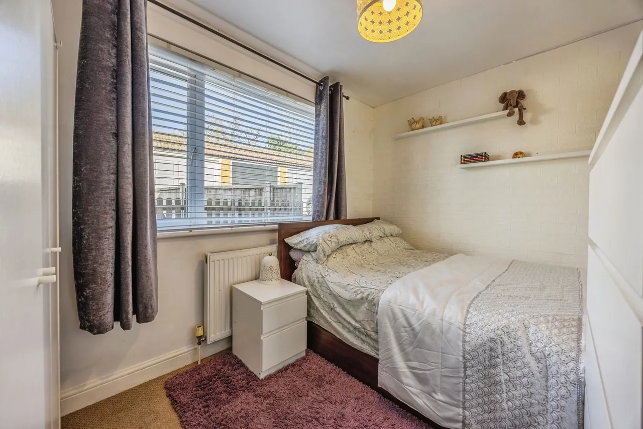 Addison Close, Caterham, Surrey, CR3, photo 8