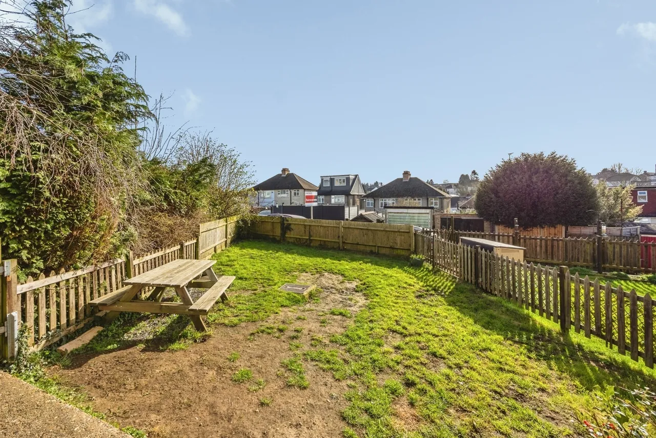 Addison Close, Caterham, Surrey, CR3, photo 12
