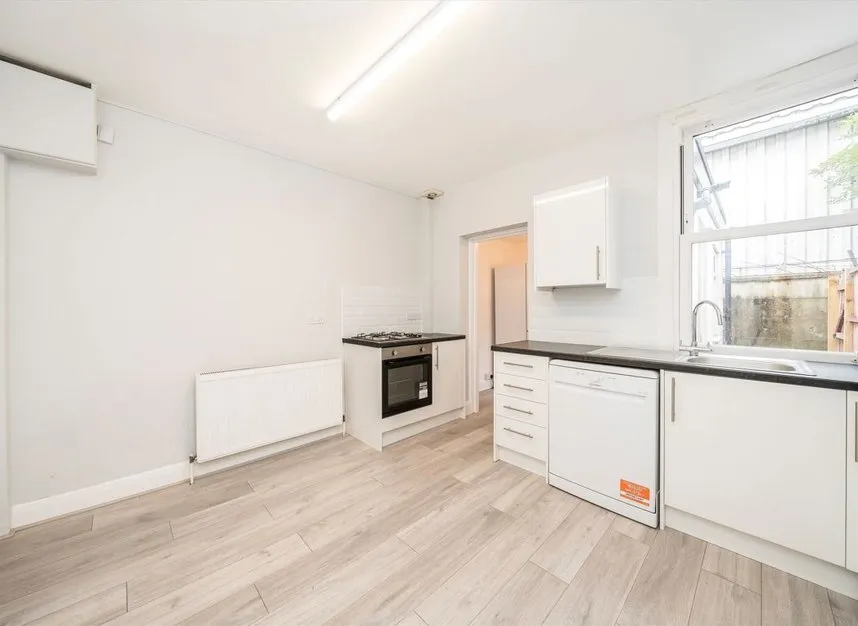 Norcutt Road, Twickenham, TW2, photo 2