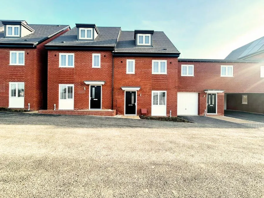 Brome Close, Harpole, NN7, photo 2