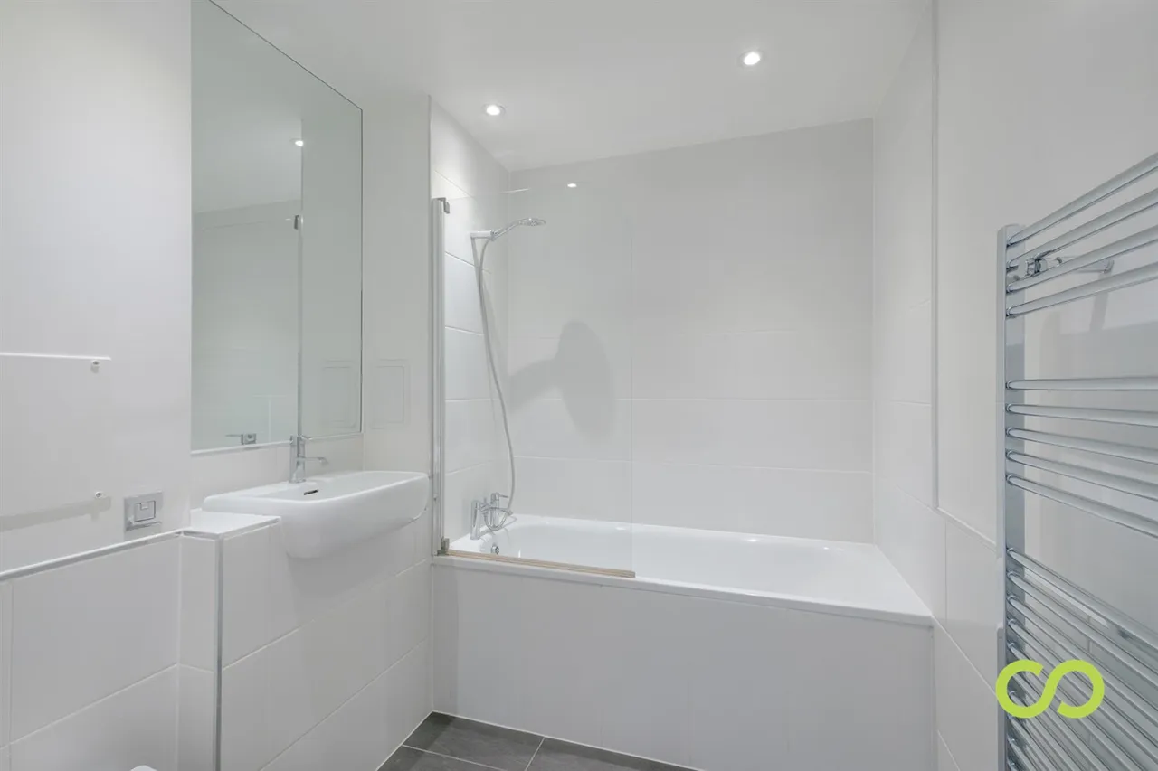 335-337 Bromley Road, London, SE6 2DR, photo 7