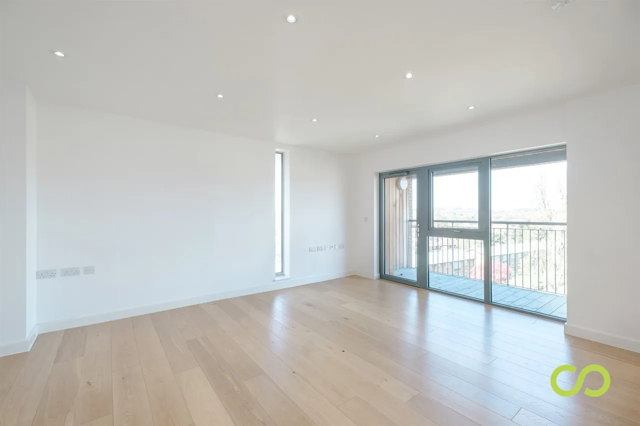 335-337 Bromley Road, London, SE6 2DR, photo 3
