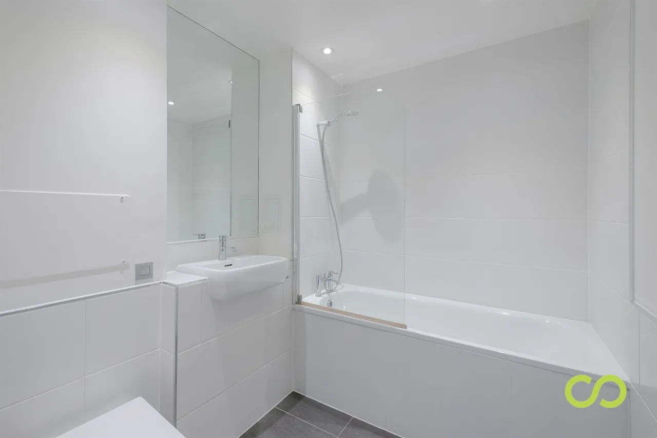 335-337 Bromley Road, London, SE6 2DR, photo 6