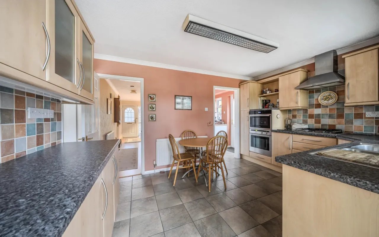 Luton Road, Wilstead, photo 13