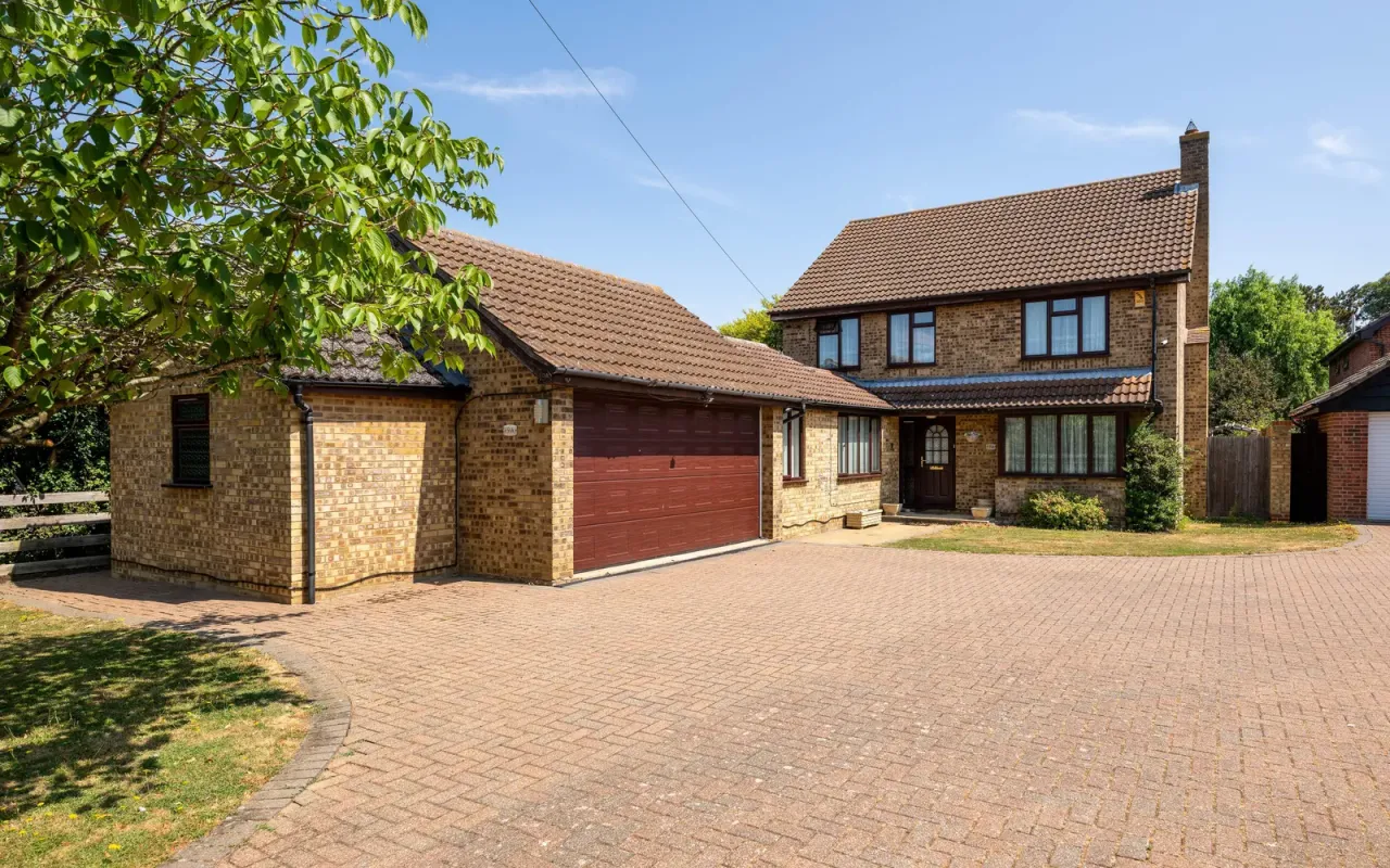 Luton Road, Wilstead, photo 4