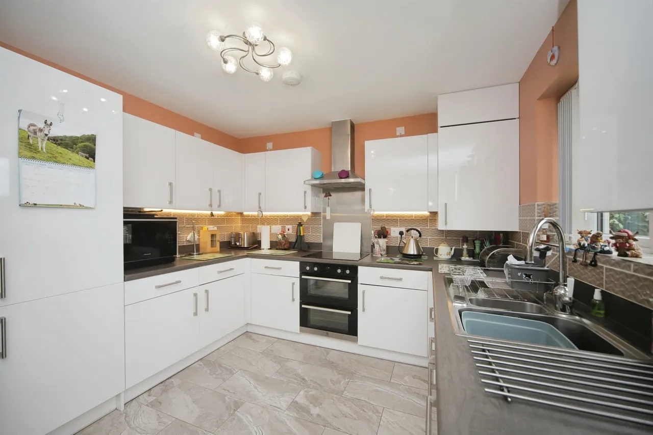 Lombardy Avenue, Chard, TA20, photo 15