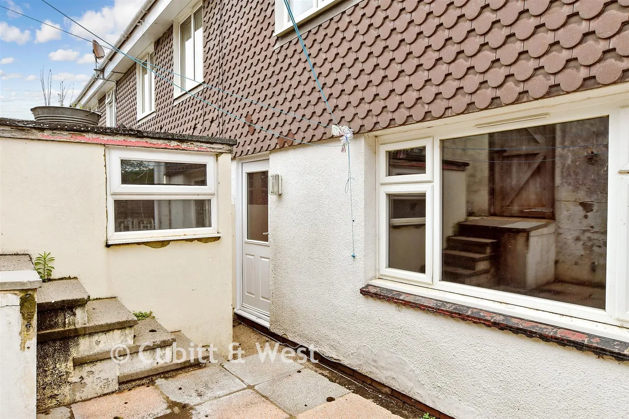 Carden Avenue, Patcham, BN1, photo 12