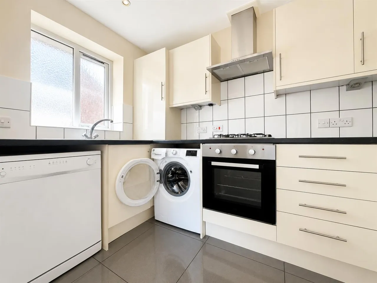 Cippenham Lane, Slough, photo 4