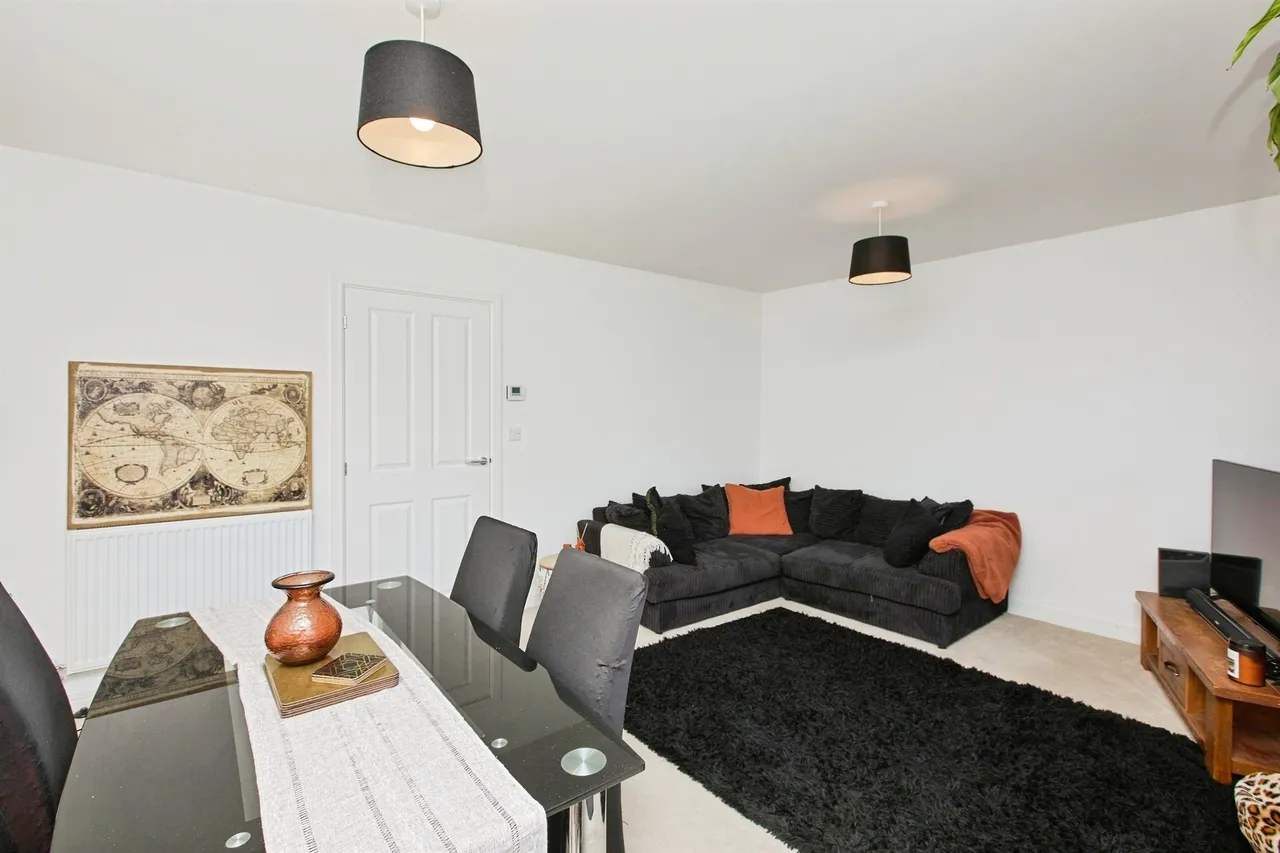Chatham Drive, Drakelow, DE15, photo 3