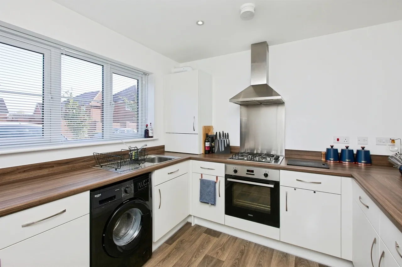 Chatham Drive, Drakelow, DE15, photo 9
