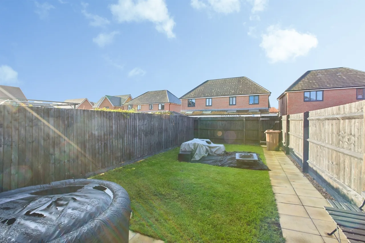 Chatham Drive, Drakelow, DE15, photo 20