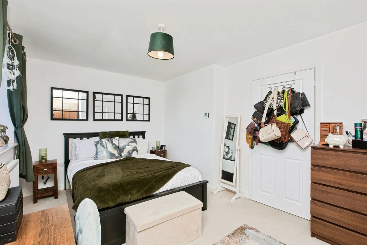 Chatham Drive, Drakelow, DE15, photo 16