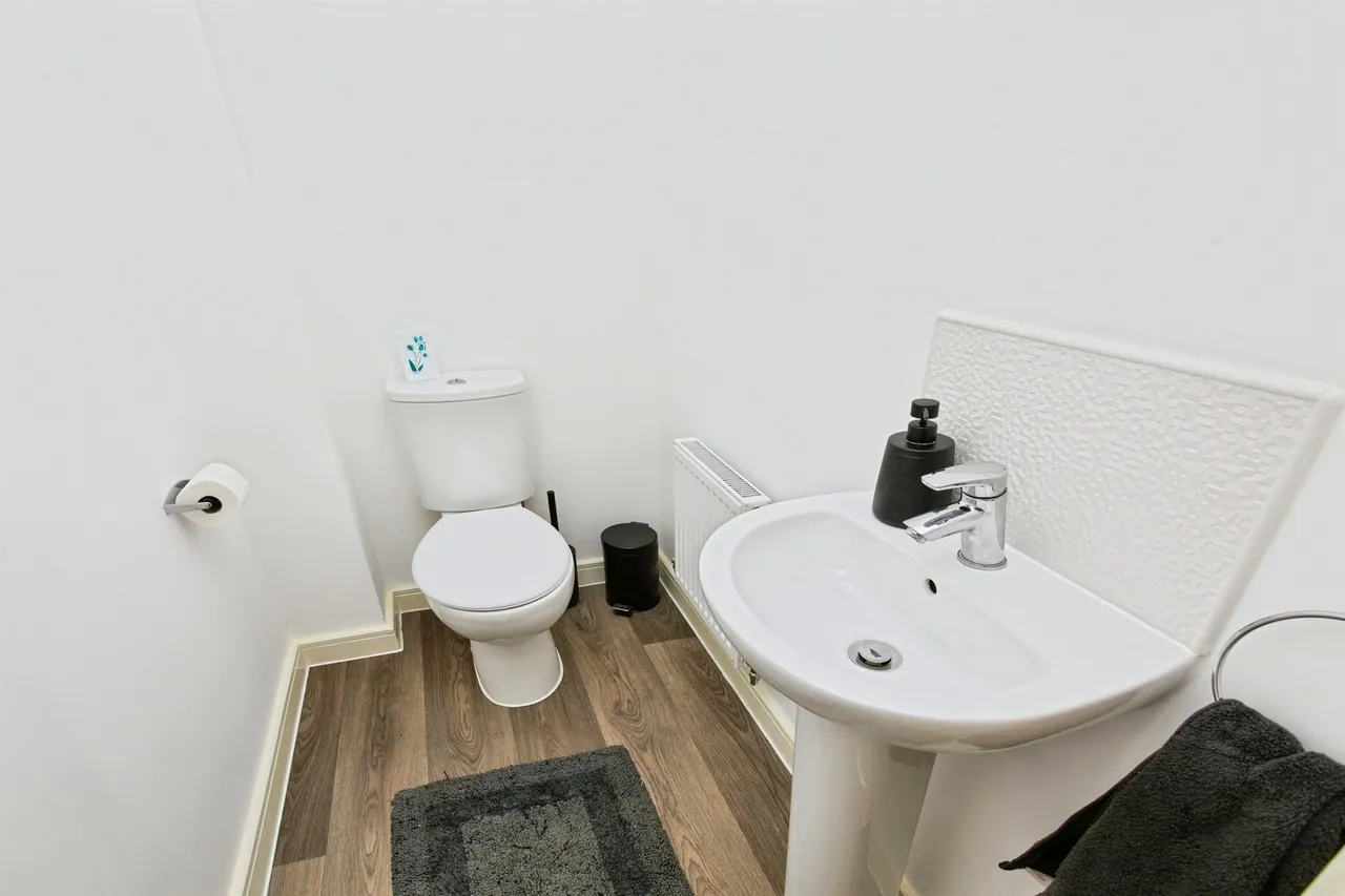 Chatham Drive, Drakelow, DE15, photo 7
