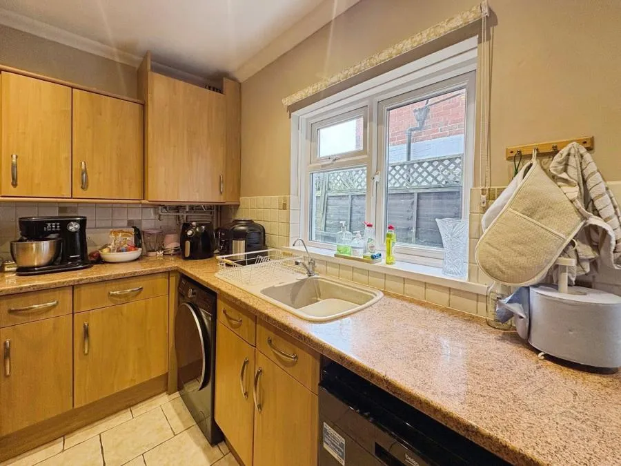 St. Davids Road, East Cowes, PO32, photo 6