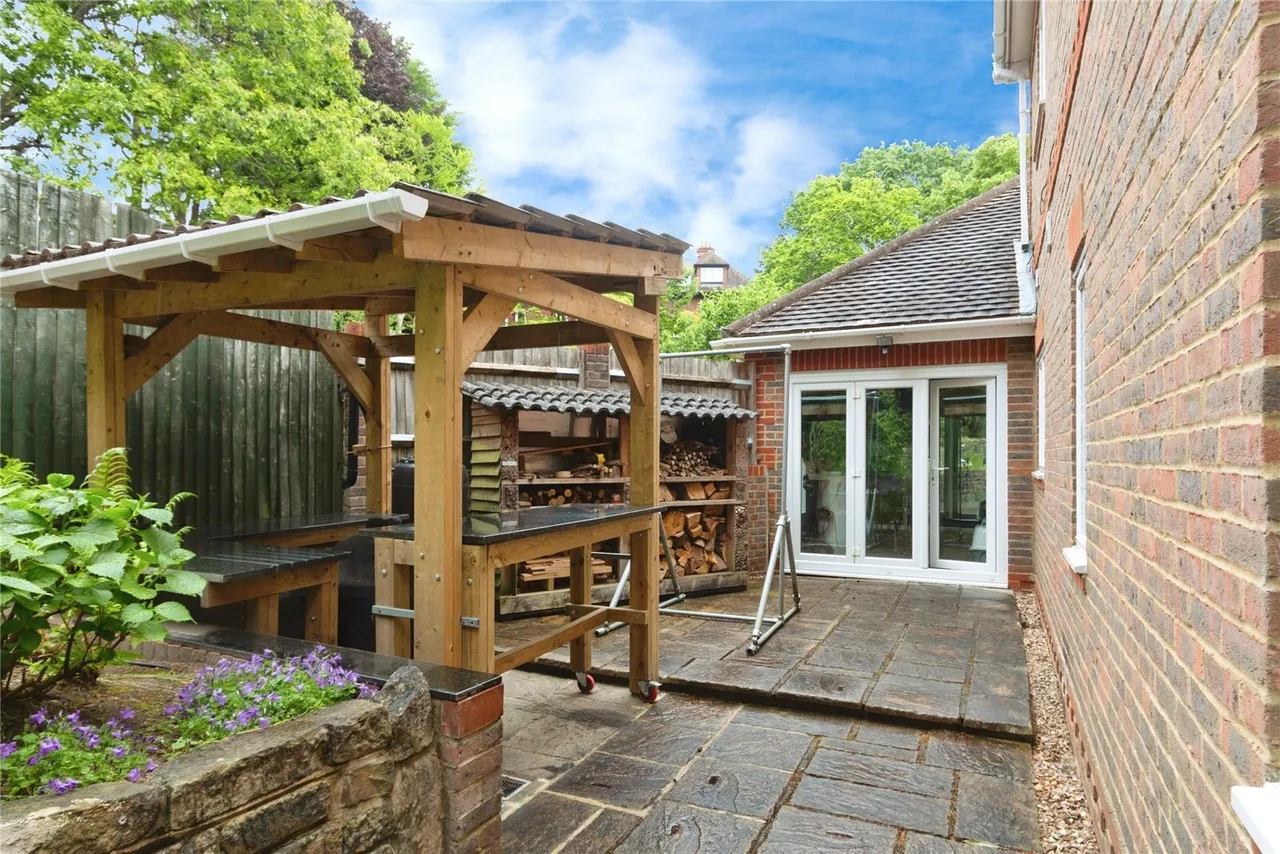 Crawley Wood Close, Camberley, GU15, photo 24