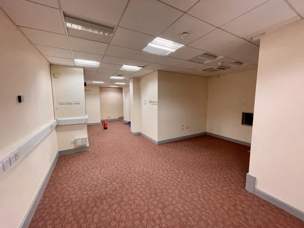 High Street, Alfreton, DE55, photo 6