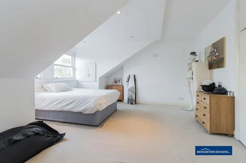 Sutherland Ave, Maida Vale W9 2QR, photo 5