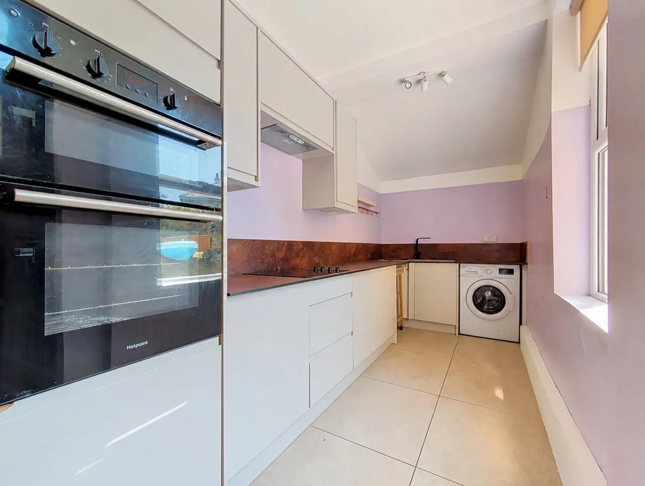 Huddersfield Road, Wyke, BD12, photo 2