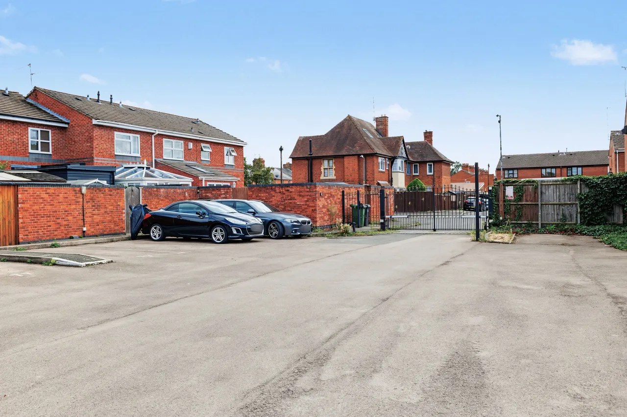 Briar Close, Evesham, WR11, photo 14