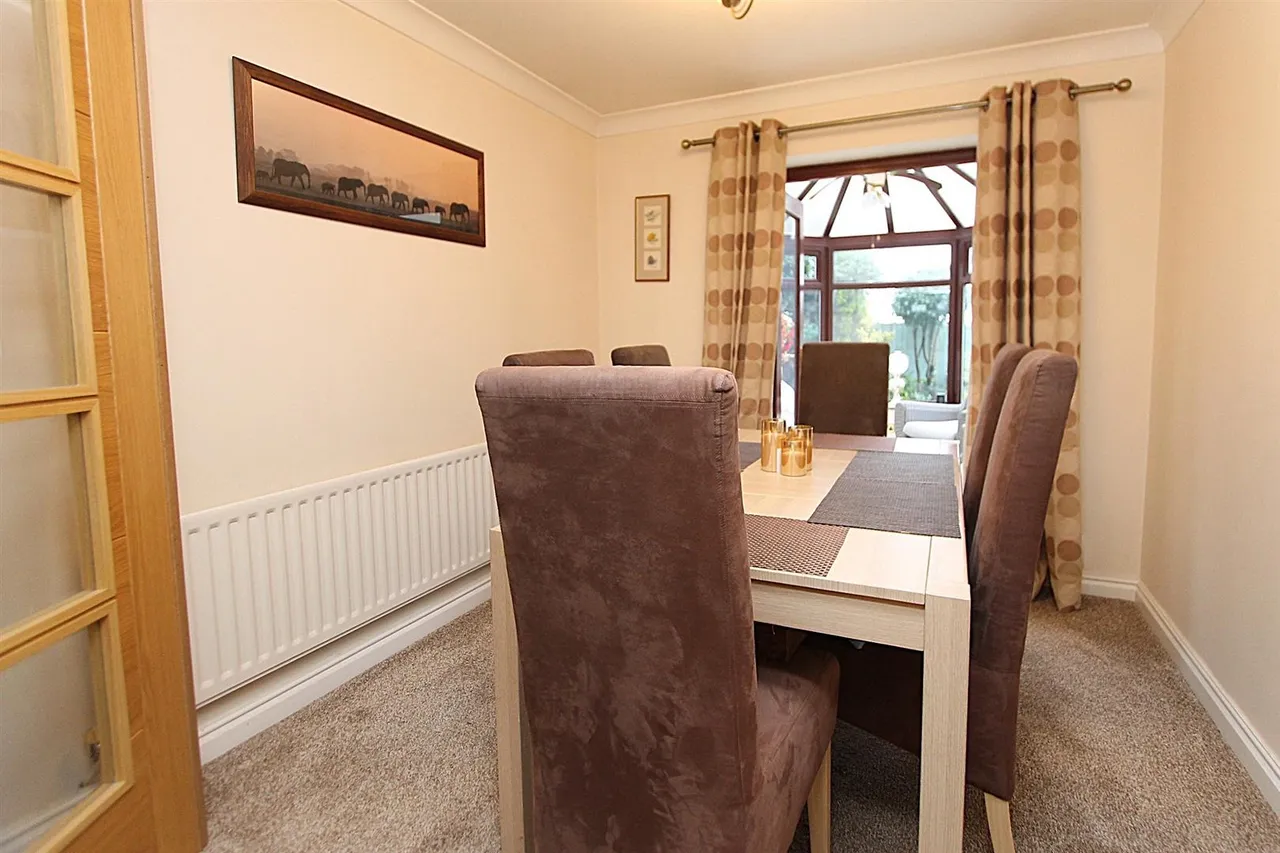 Poplar Crescent, Norton, Stourbridge, photo 6