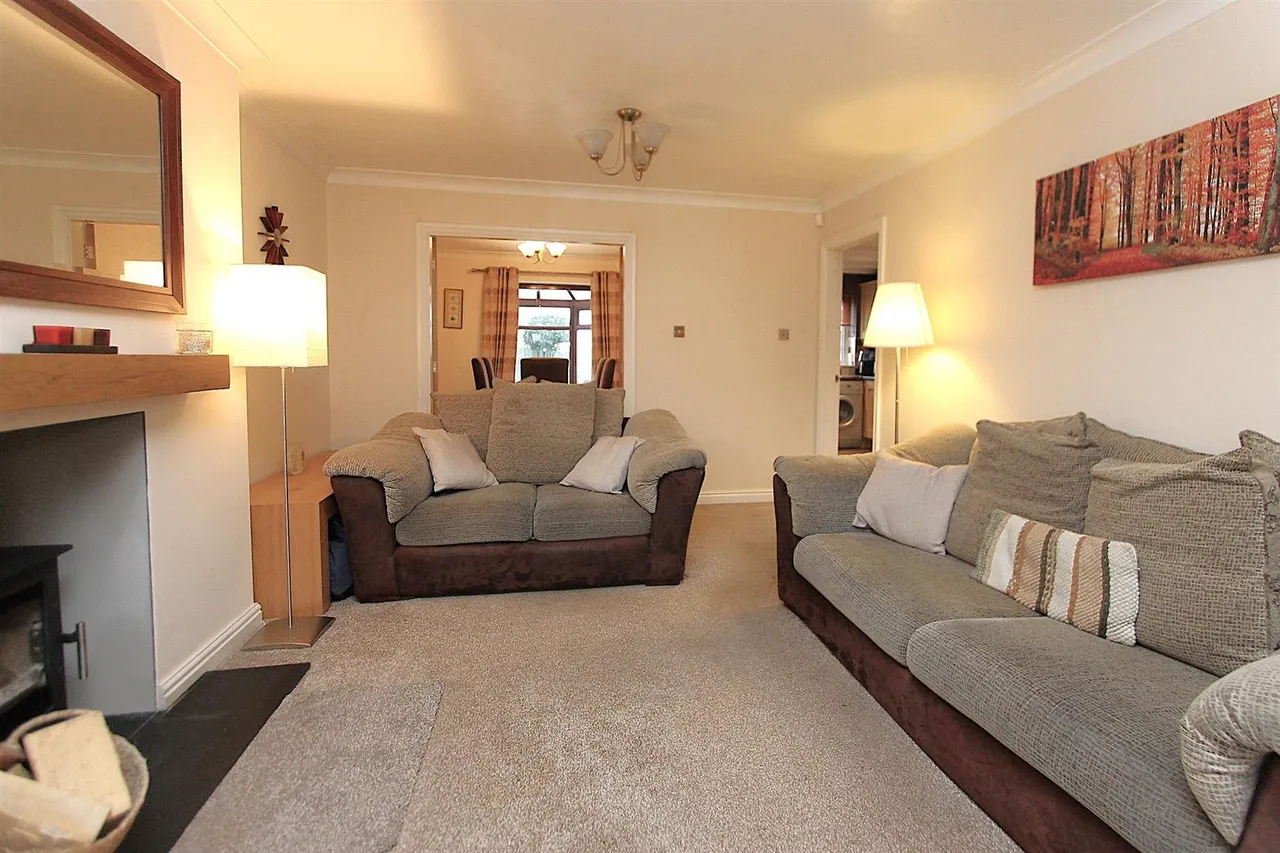 Poplar Crescent, Norton, Stourbridge, photo 5